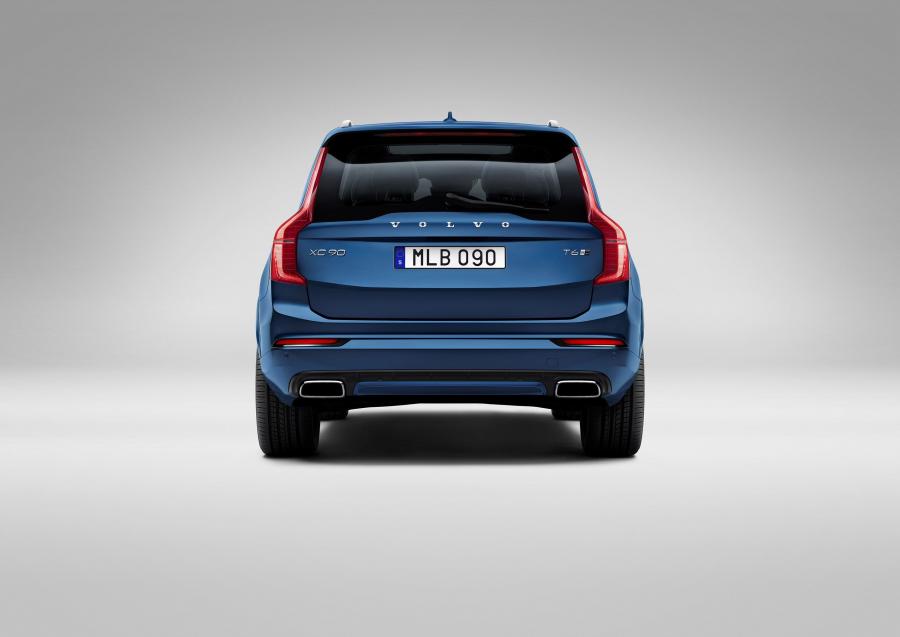  Volvo XC90 T6 R-Design 2015 года  (фото 2 из 14)